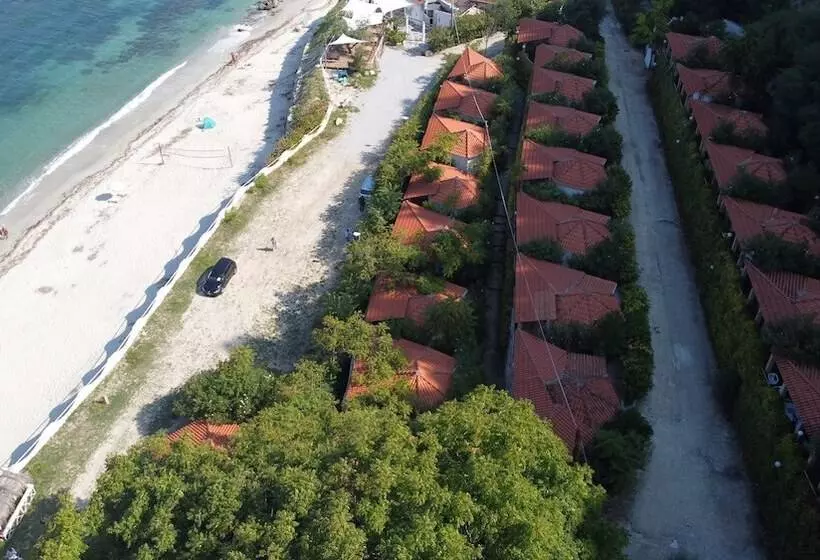 اقامتگاه Villaggio Camping Formicoli