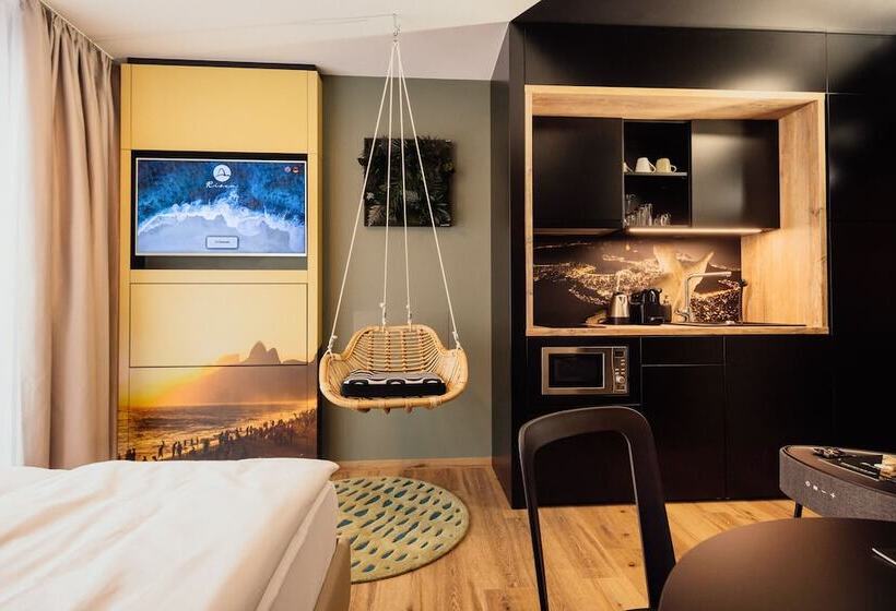 Rioca Hafeninsel Posto 8