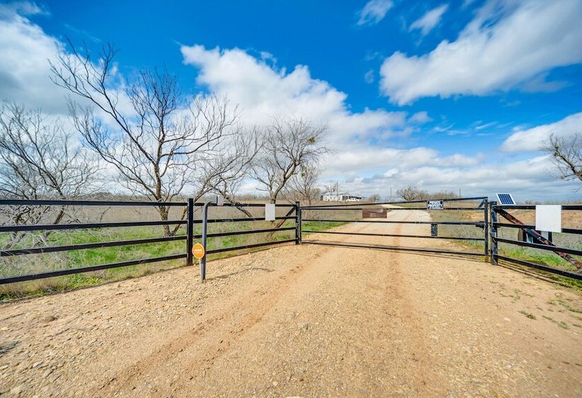 Rustic Coleman Retreat On 300 Acres W/ Hot Tub!
