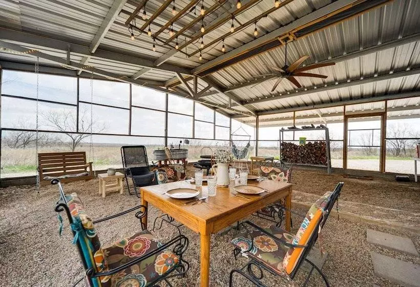 Rustic Coleman Retreat On 300 Acres W/ Hot Tub!