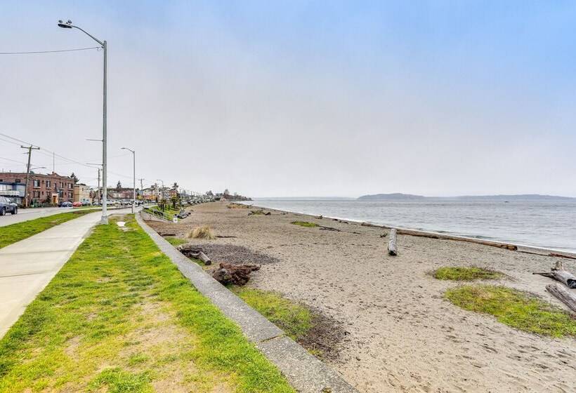 Seattle Sanctuary W/ Sweeping Views, Walk To Beach
