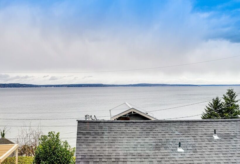 Seattle Sanctuary W/ Sweeping Views, Walk To Beach