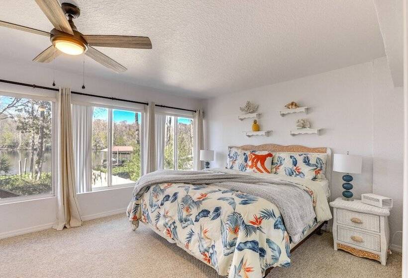 The Otter House On Suwannee River Near Cedar Key