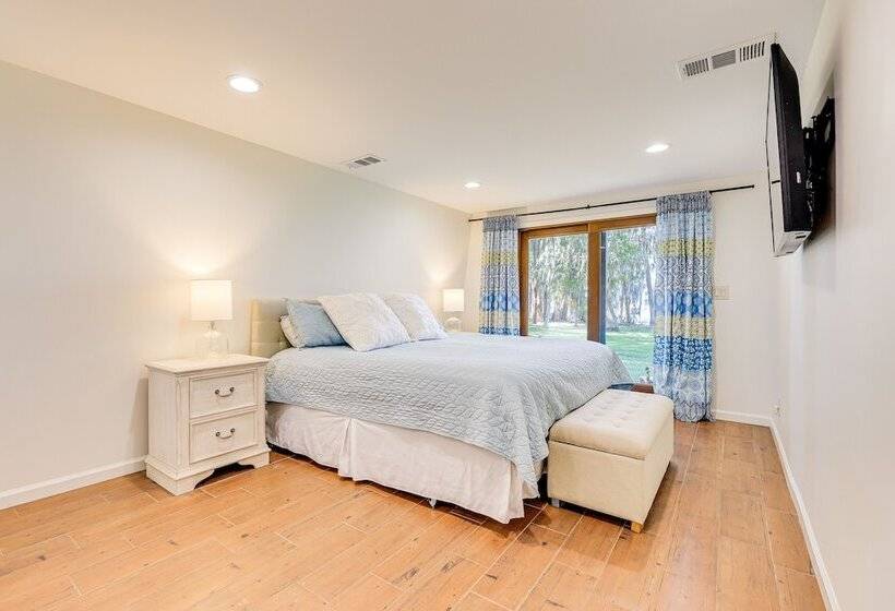 Unique Melrose Home W/ Private Dock & Lake Access!