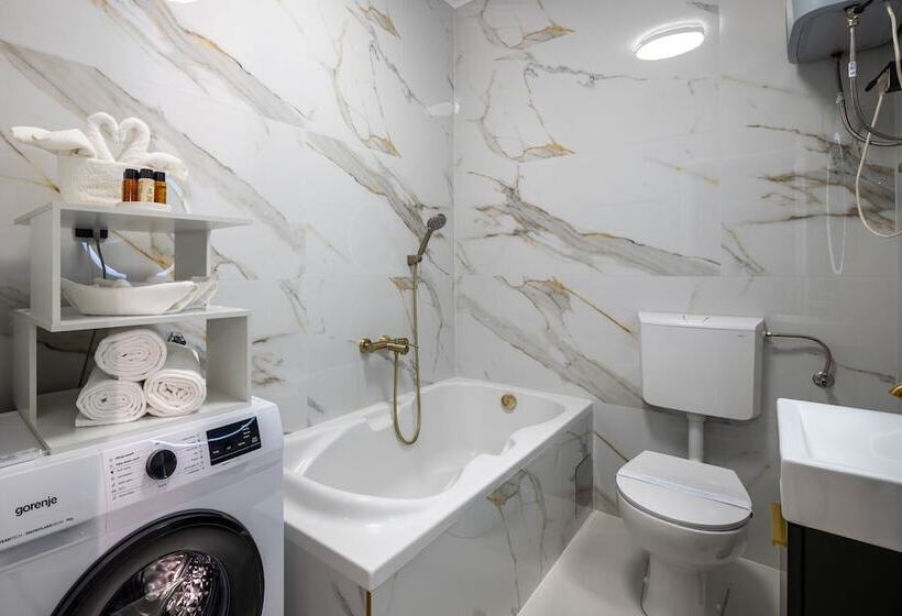 Vipo Seget Apartments