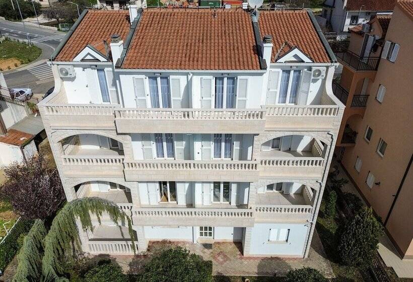 Vipo Seget Apartments