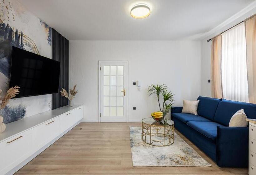 Vipo Seget Apartments