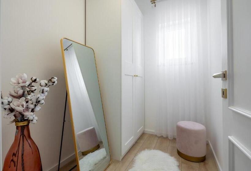 Vipo Seget Apartments