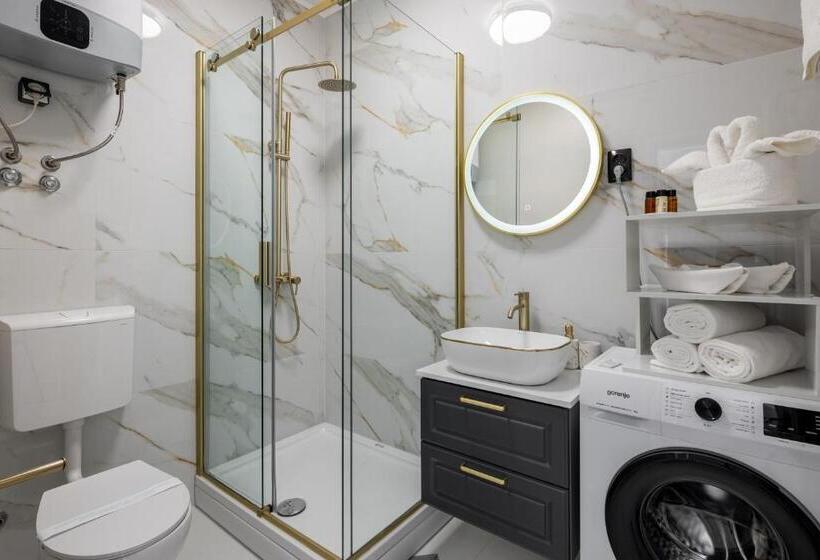 Vipo Seget Apartments