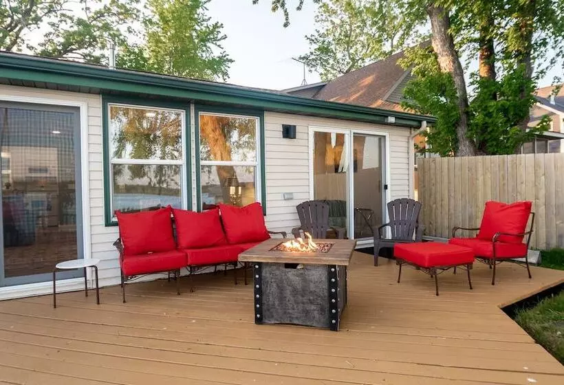 Water S Edge Retreat