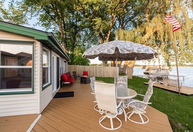 Water S Edge Retreat