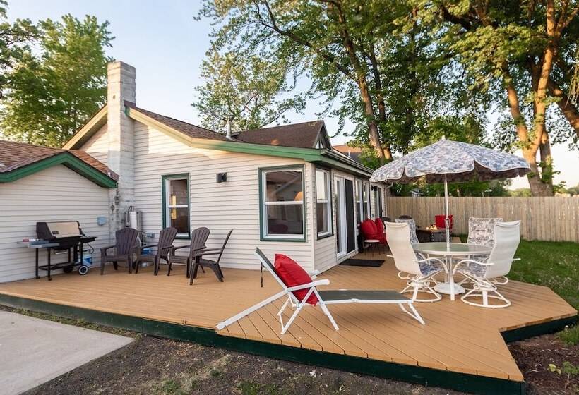 Water S Edge Retreat