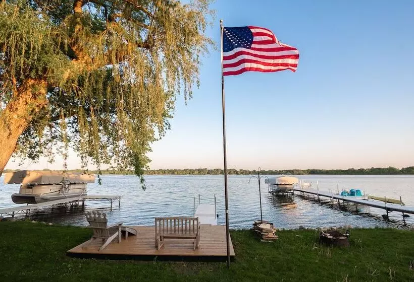 Water S Edge Retreat