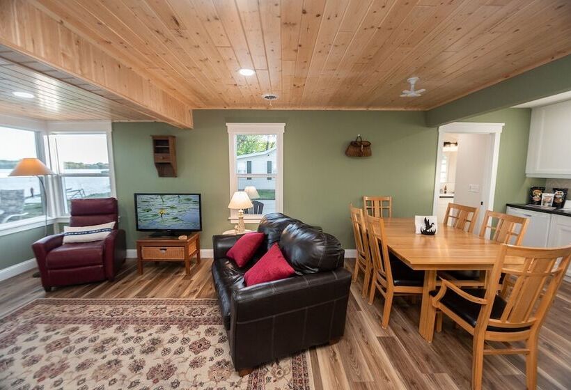 Water S Edge Retreat