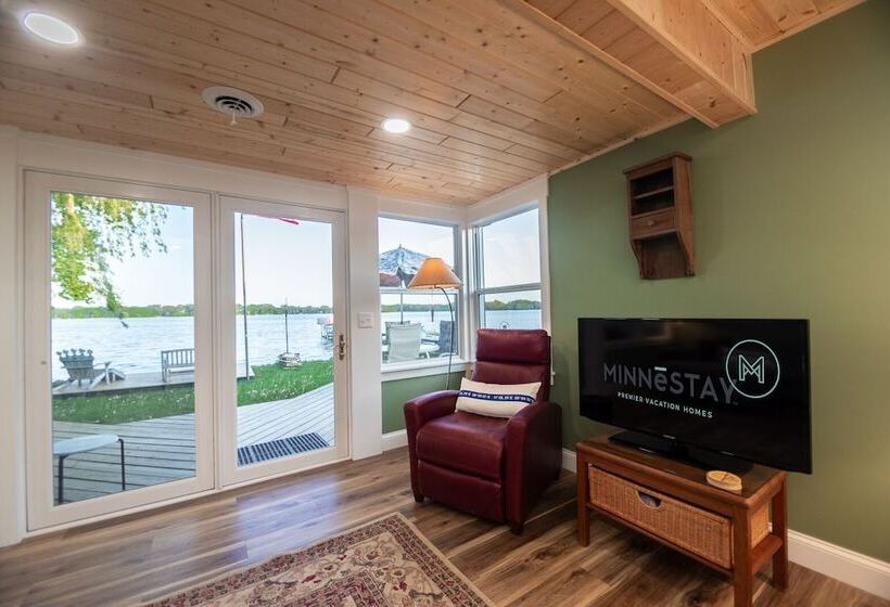 Water S Edge Retreat