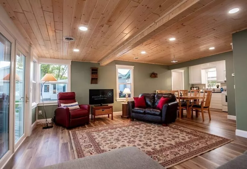 Water S Edge Retreat