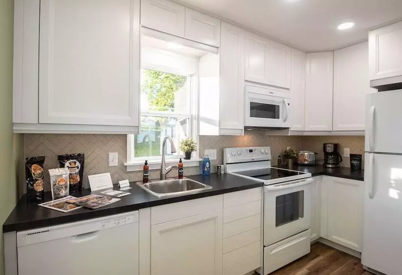 Water S Edge Retreat