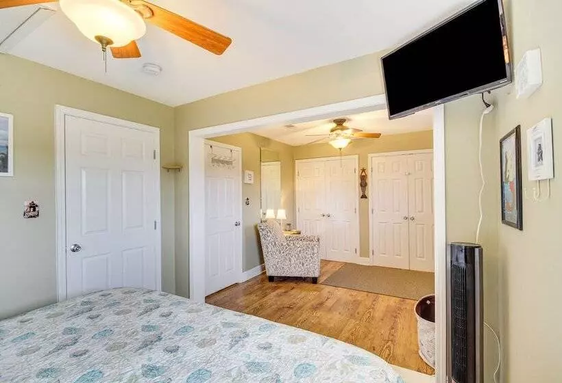 Waterfront Bay St Louis Home W/ Private Dock!