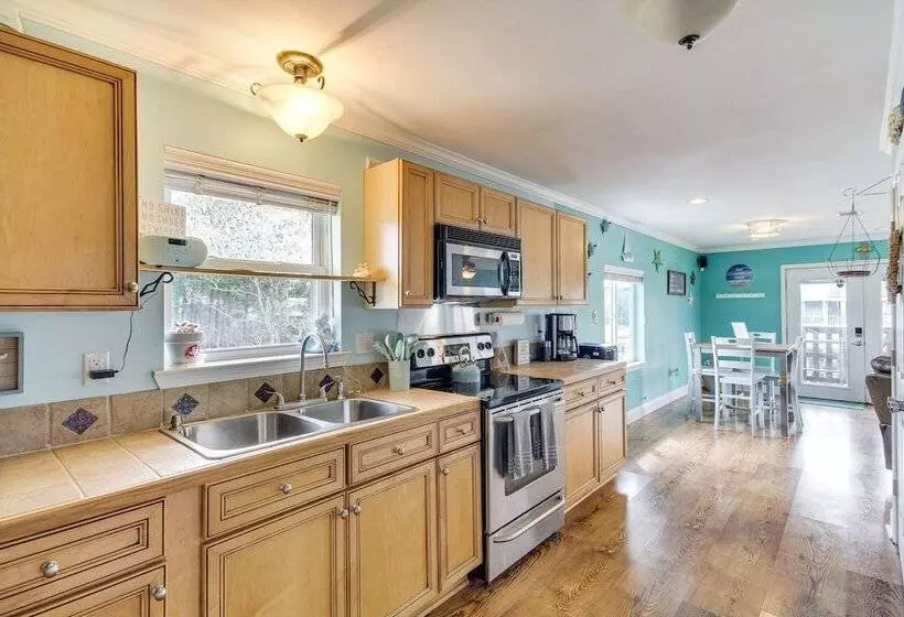 Waterfront Bay St Louis Home W/ Private Dock!