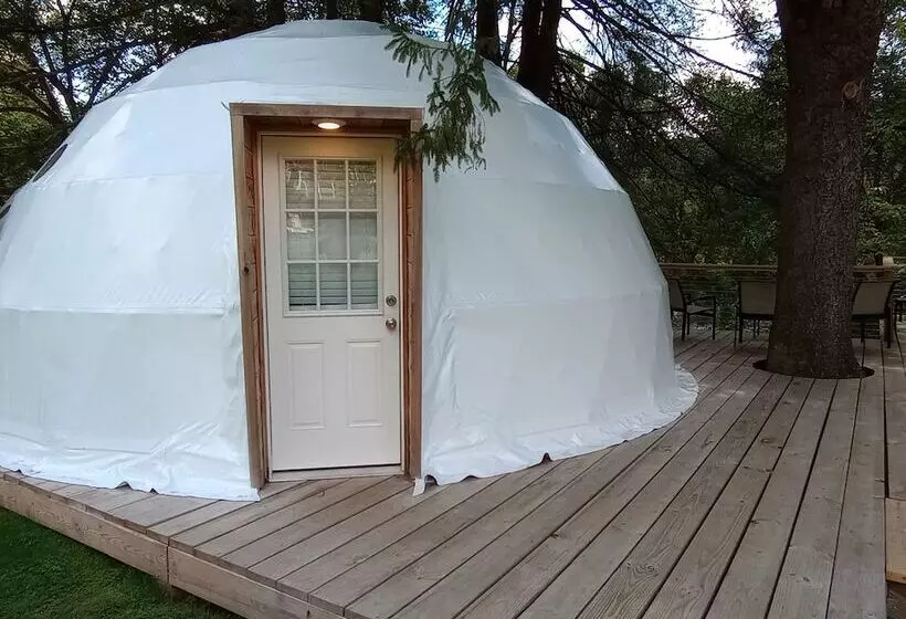 Glampout Resort   Elk River