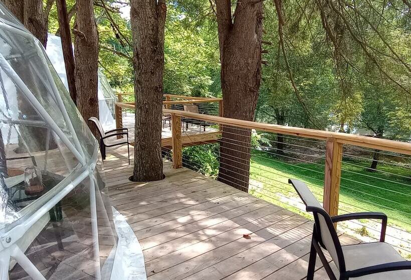 Glampout Resort   Elk River