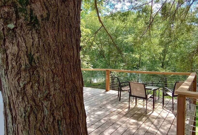 Glampout Resort   Elk River