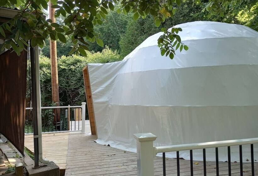 Glampout Resort   Elk River