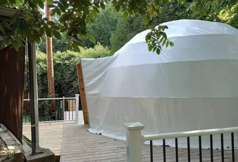 Glampout Resort   Elk River