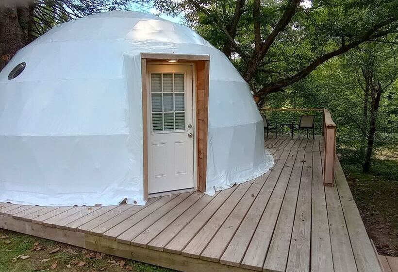 Glampout Resort   Elk River