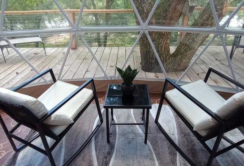 Glampout Resort   Elk River