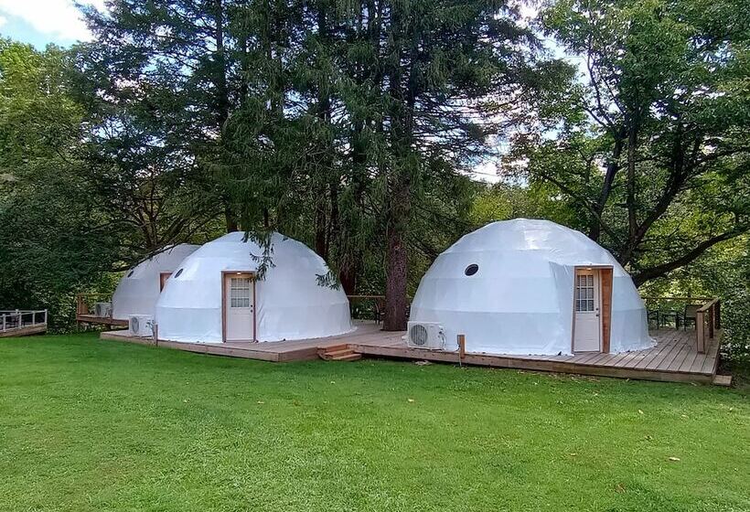 Glampout Resort   Elk River