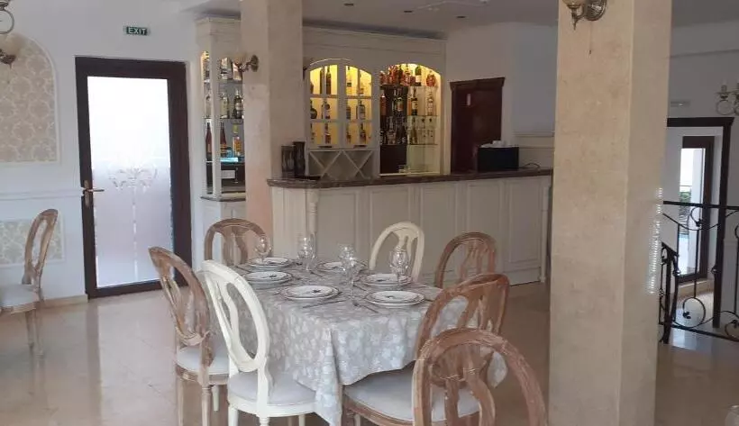 Family Hotel Rai
