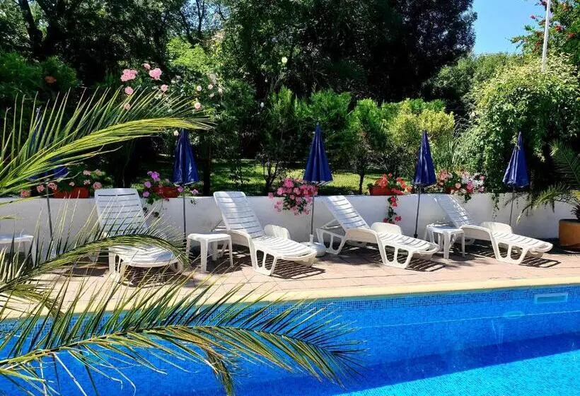 Hotelli Feniks