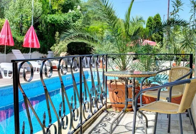 Hotelli Feniks