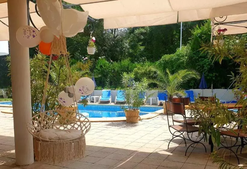 Hotelli Feniks
