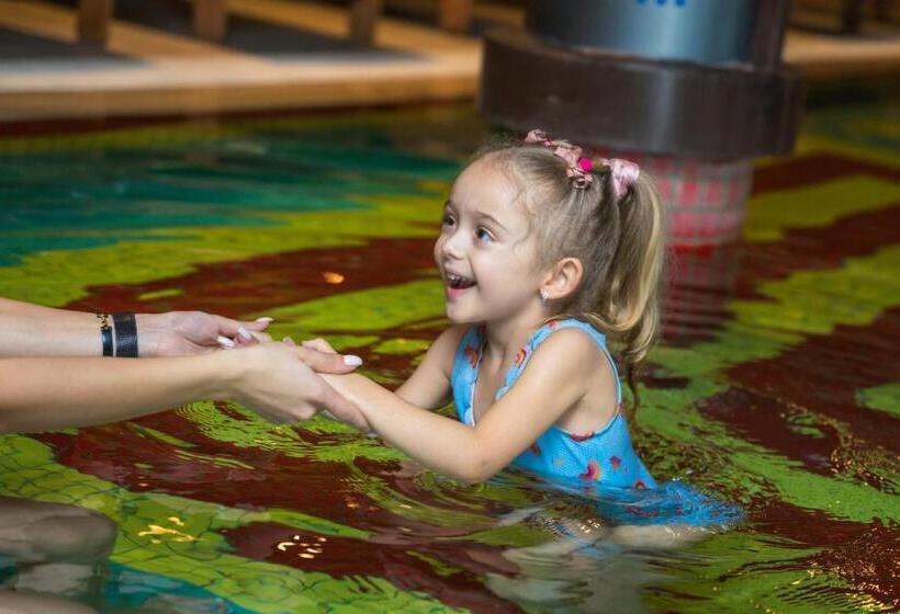 Maxi Park Hotel & Spa