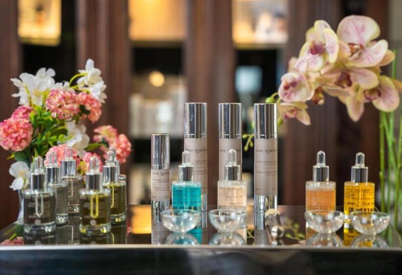 Maxi Park Hotel & Spa