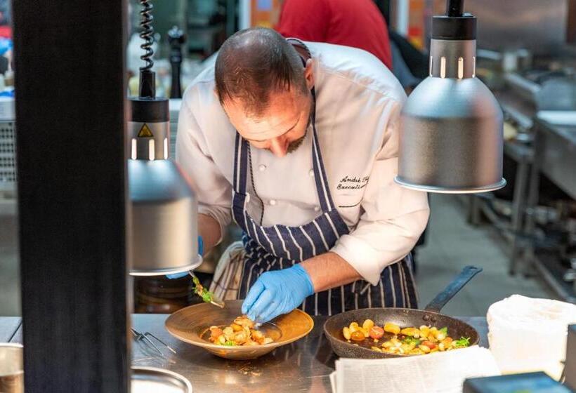 Maxi Park Hotel & Spa