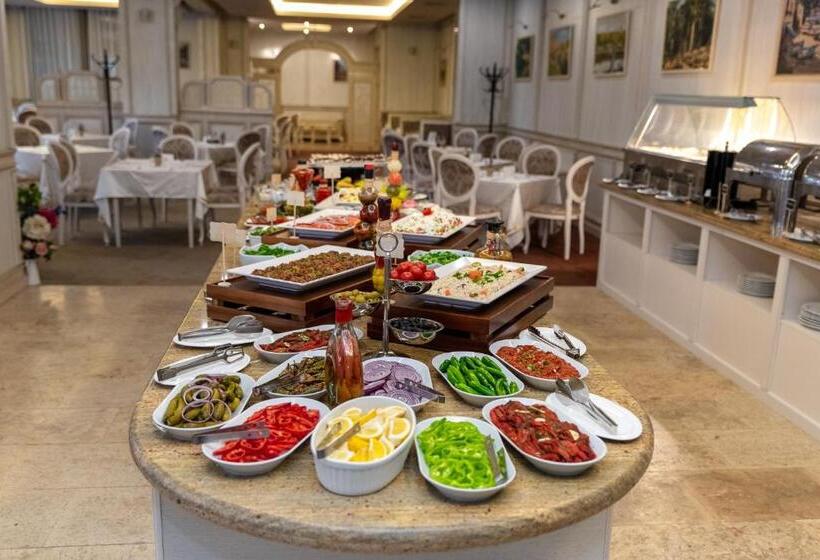 Maxi Park Hotel & Spa