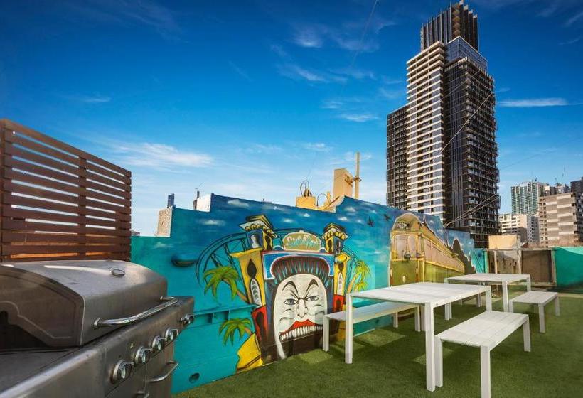 호스텔 Mad Monkey Melbourne