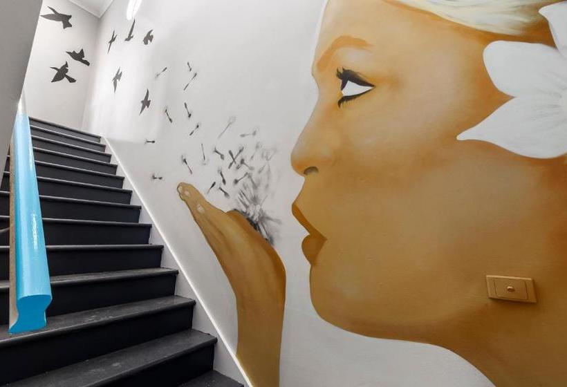 호스텔 Mad Monkey Melbourne