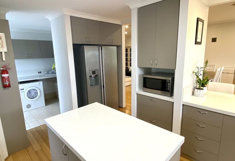 Baudins Of Busselton Bed And Breakfast Adults Only