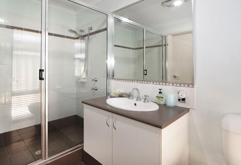 Baudins Of Busselton Bed And Breakfast Adults Only