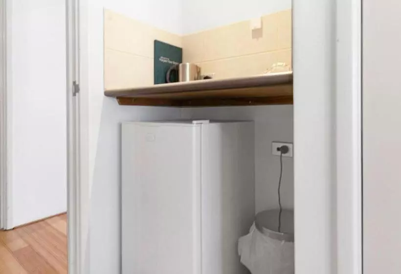 Baudins Of Busselton Bed And Breakfast   Adults Only