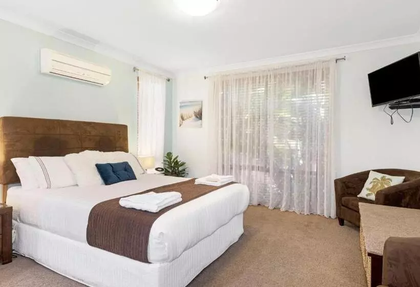 Baudins Of Busselton Bed And Breakfast   Adults Only