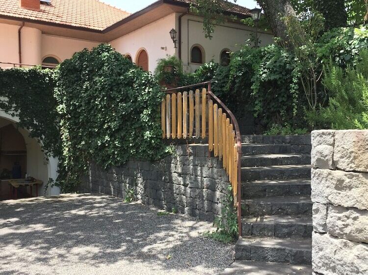 مبيت وإفطار Domus Verdiana