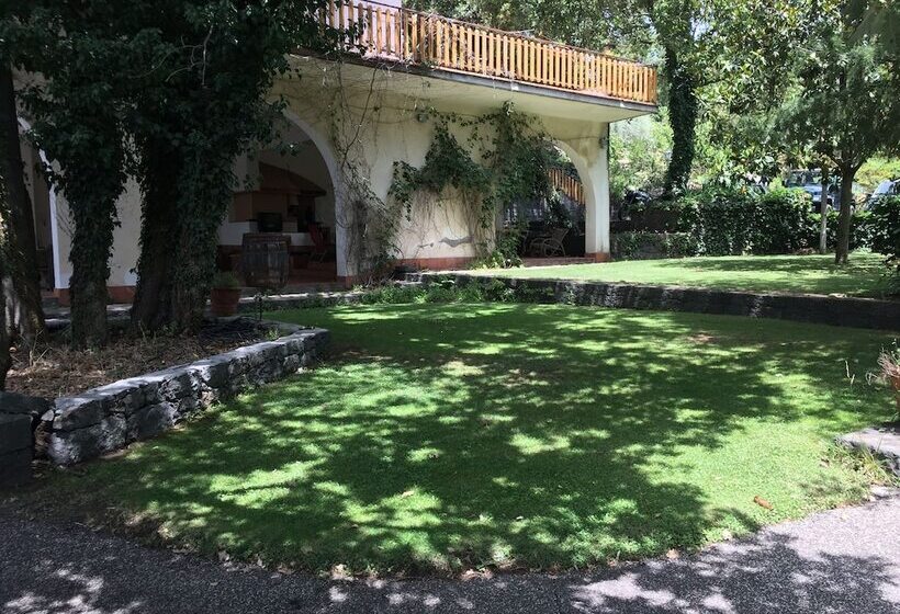 مبيت وإفطار Domus Verdiana