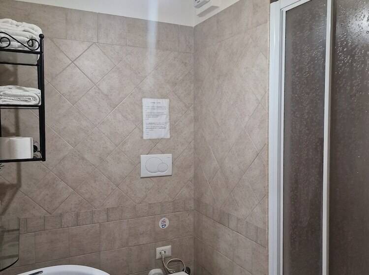 تختخواب و صبحانه Vieniaroma