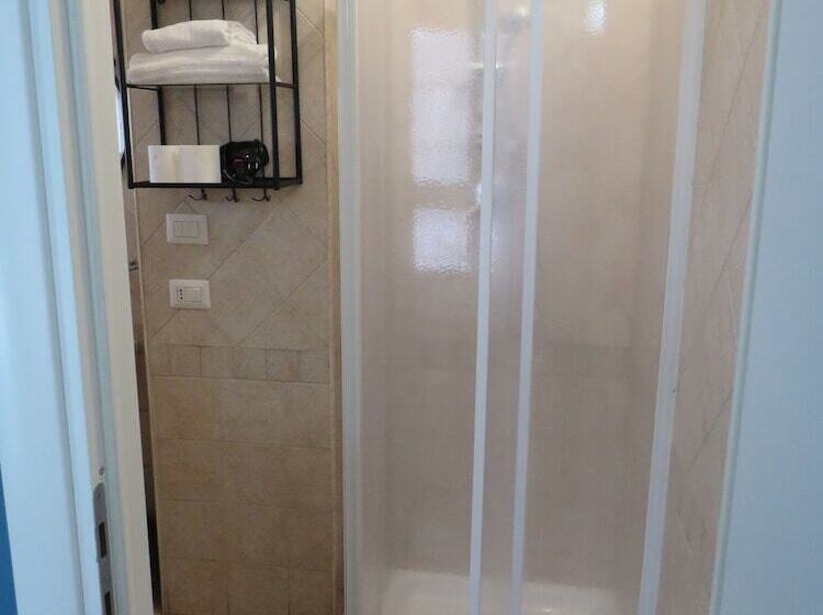 تختخواب و صبحانه Vieniaroma