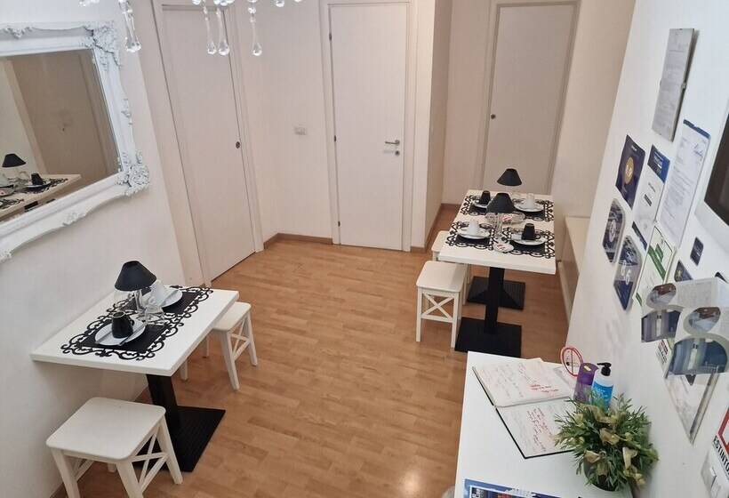 تختخواب و صبحانه Vieniaroma